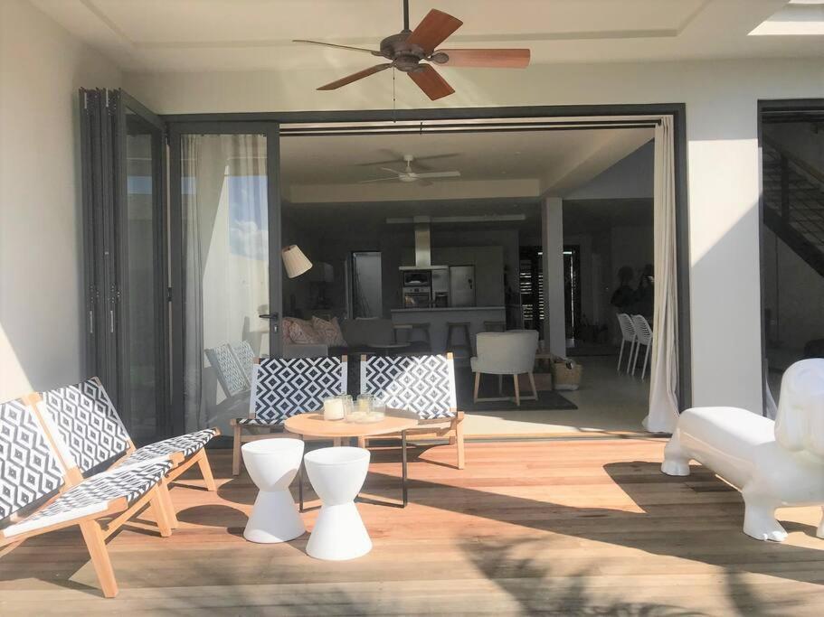 Apartamento Wozamoya Rivière Noire Exterior foto