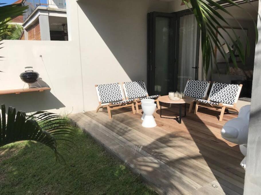 Apartamento Wozamoya Rivière Noire Exterior foto